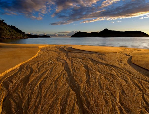 The Abel Tasman region incldues some of New Zealands most ctunning beaches